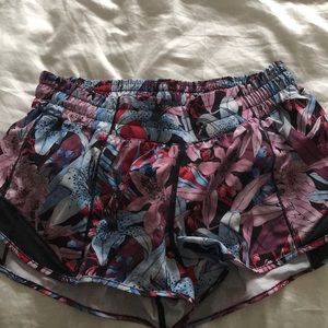 Lululemon hotty hot shorts